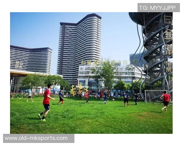 曹路足球场周边设施与活动推荐助你畅享精彩足球体验