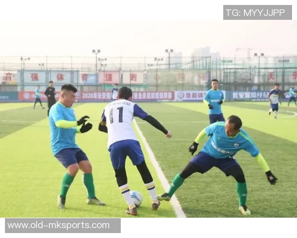 足球小组赛排名解析及影响因素探讨助你了解赛事动态与球队表现 足球小组赛排名解析及影响因素探讨助你了解赛事动态与球队表现